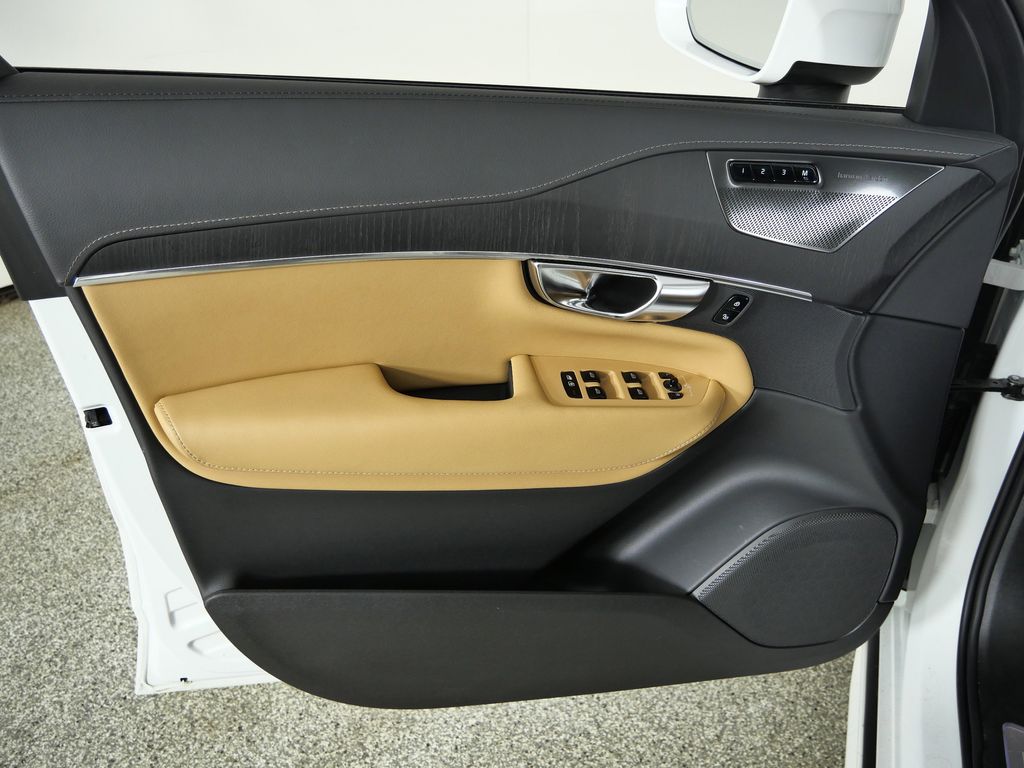 Thumbnail: 2024 Volvo XC90 - 33