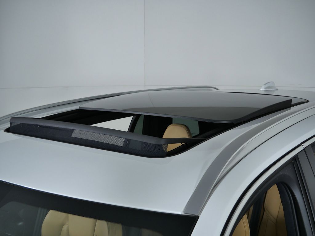 Thumbnail: 2024 Volvo XC90 - 23