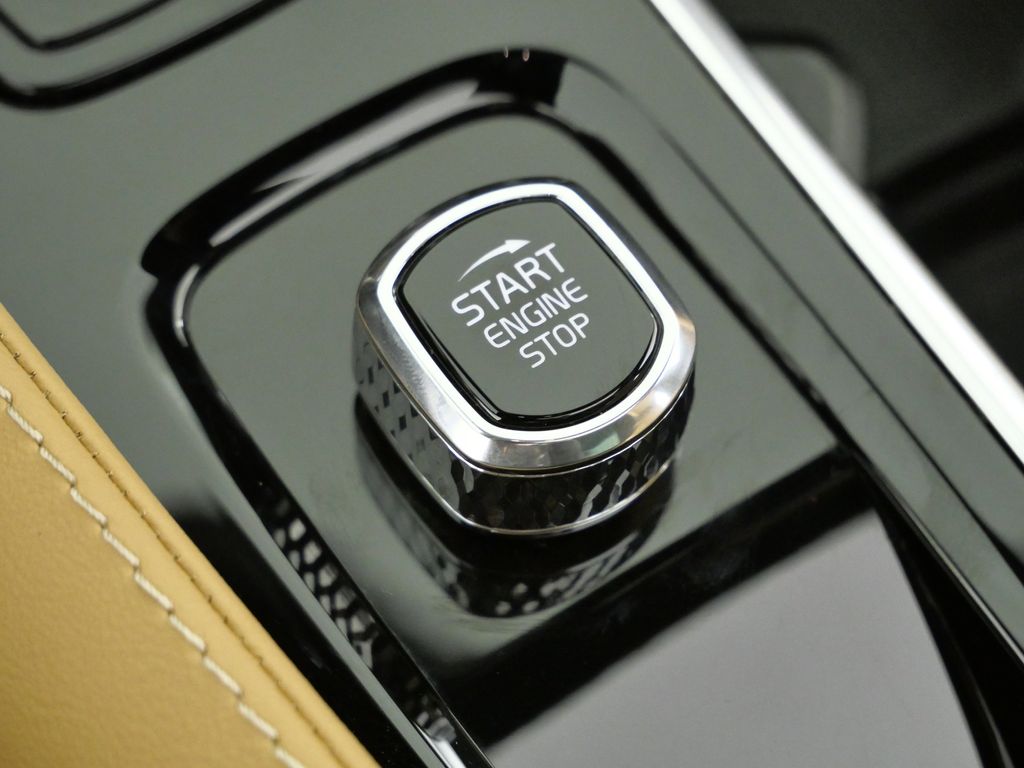 Thumbnail: 2024 Volvo XC90 - 43