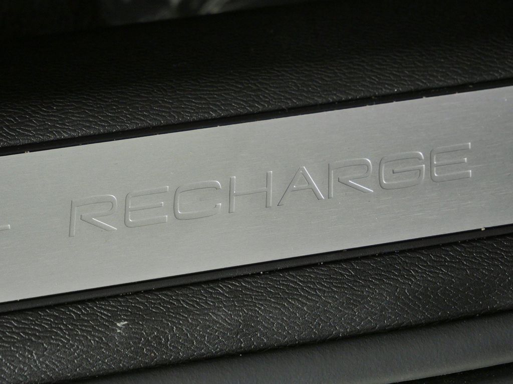 Thumbnail: 2023 Volvo XC60 - 30