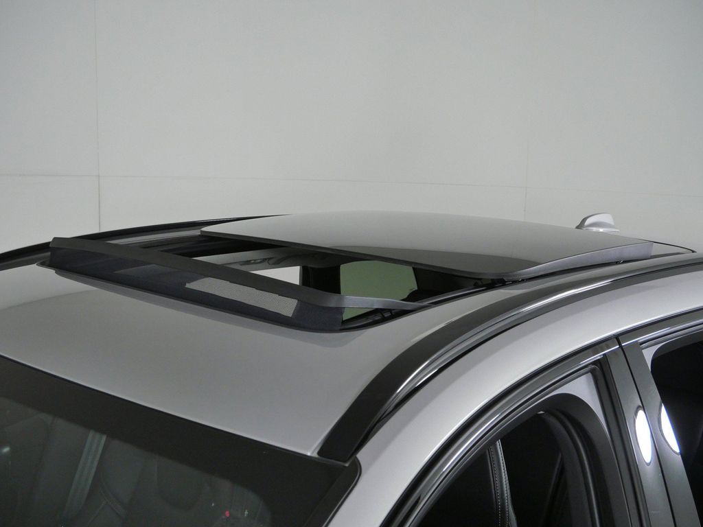 Thumbnail: 2023 Volvo XC60 - 26