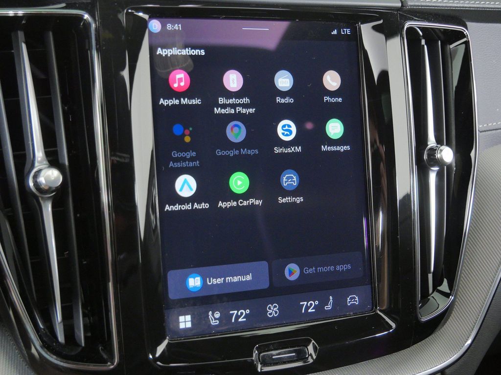 Thumbnail: 2025 Volvo XC60 - 12