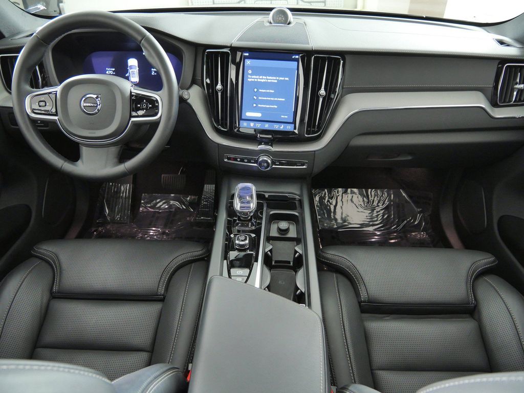 Thumbnail: 2025 Volvo XC60 - 2