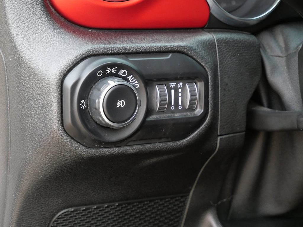 Thumbnail: 2021 Jeep Wrangler - 17