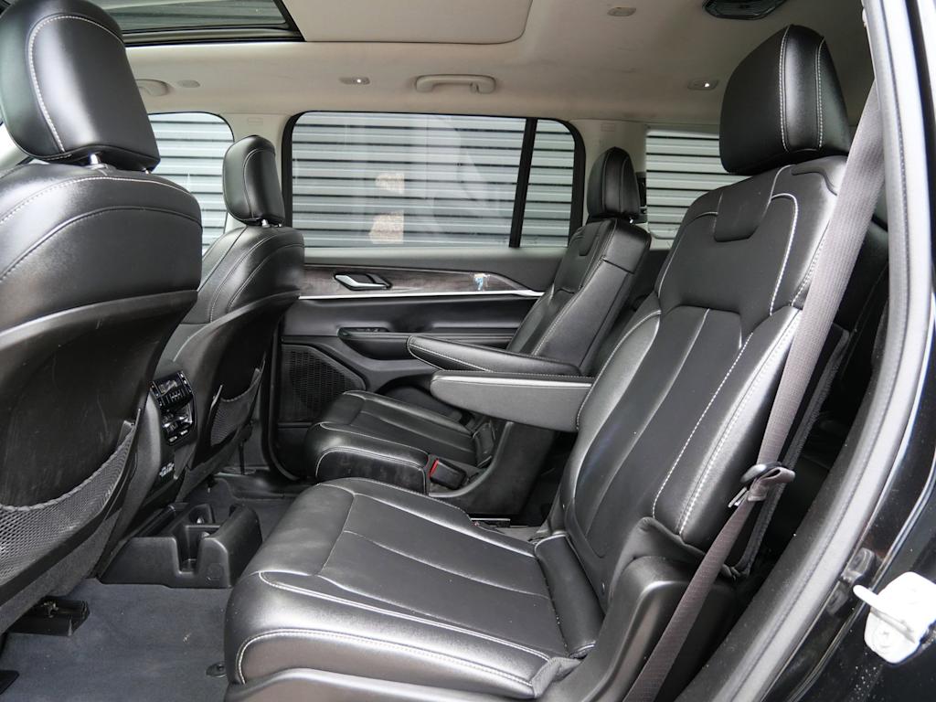 Thumbnail: 2023 Jeep Grand Cherokee L - 6