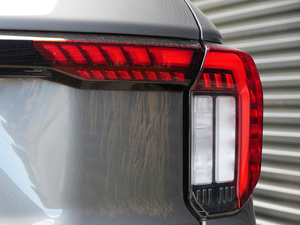 Thumbnail: 2025 Ford Explorer - 12