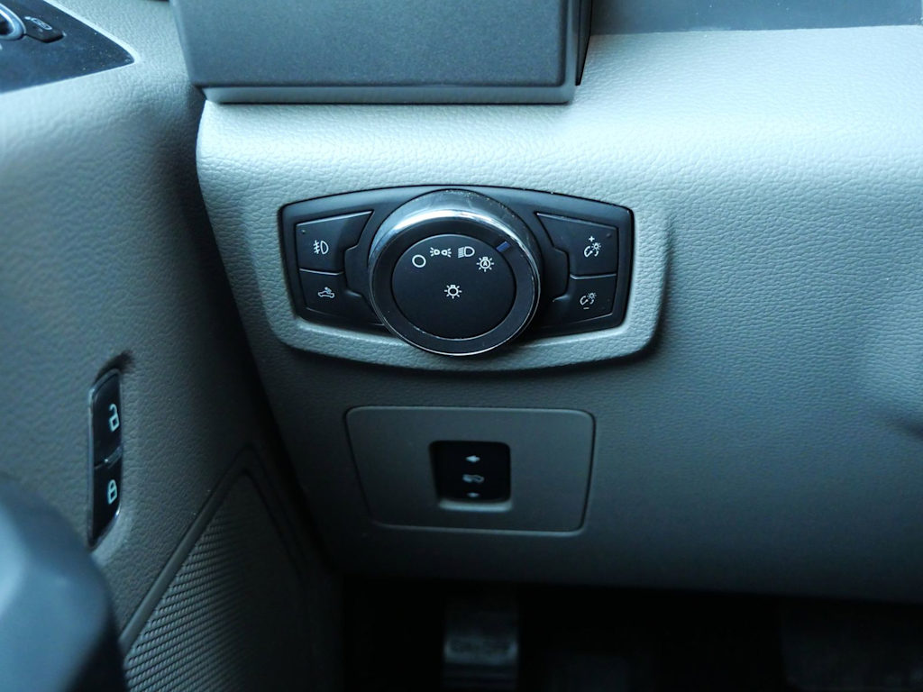 Thumbnail: 2016 Ford F-150 - 17