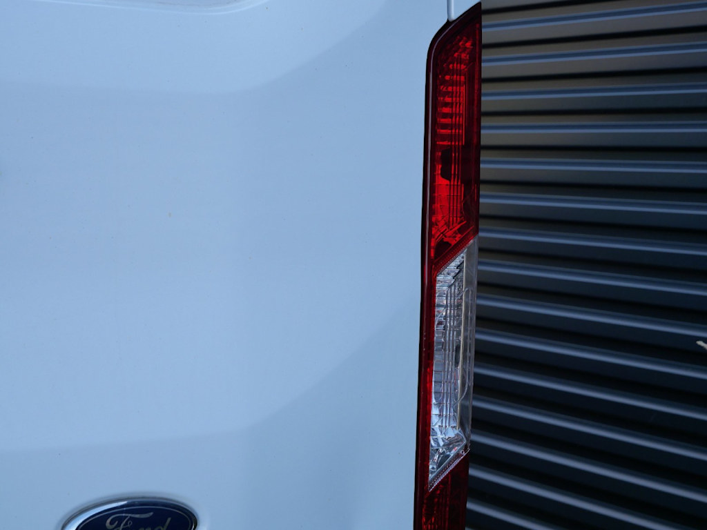 Thumbnail: 2019 Ford Transit Series - 15