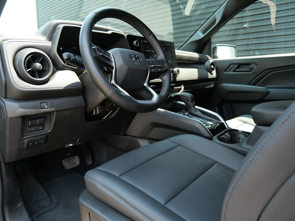 Thumbnail: 2025 Chevrolet Colorado - 2
