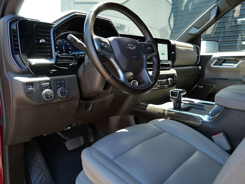 Thumbnail: 2025 Chevrolet Silverado 1500 - 2