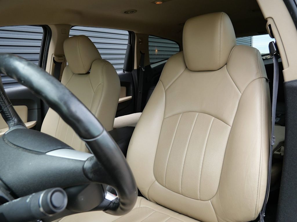 Thumbnail: 2011 Chevrolet Traverse - 5