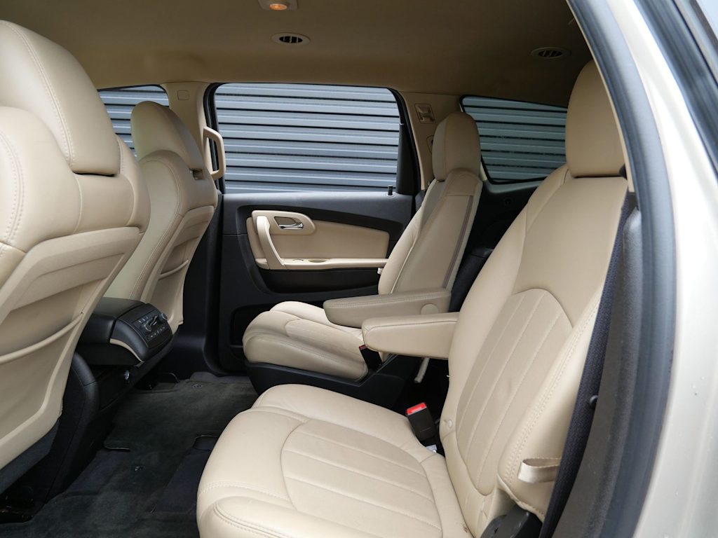 Thumbnail: 2011 Chevrolet Traverse - 6