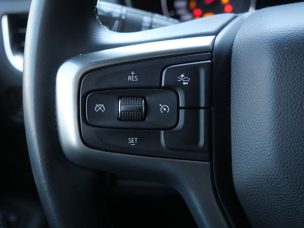 Thumbnail: 2023 Chevrolet Suburban - 20