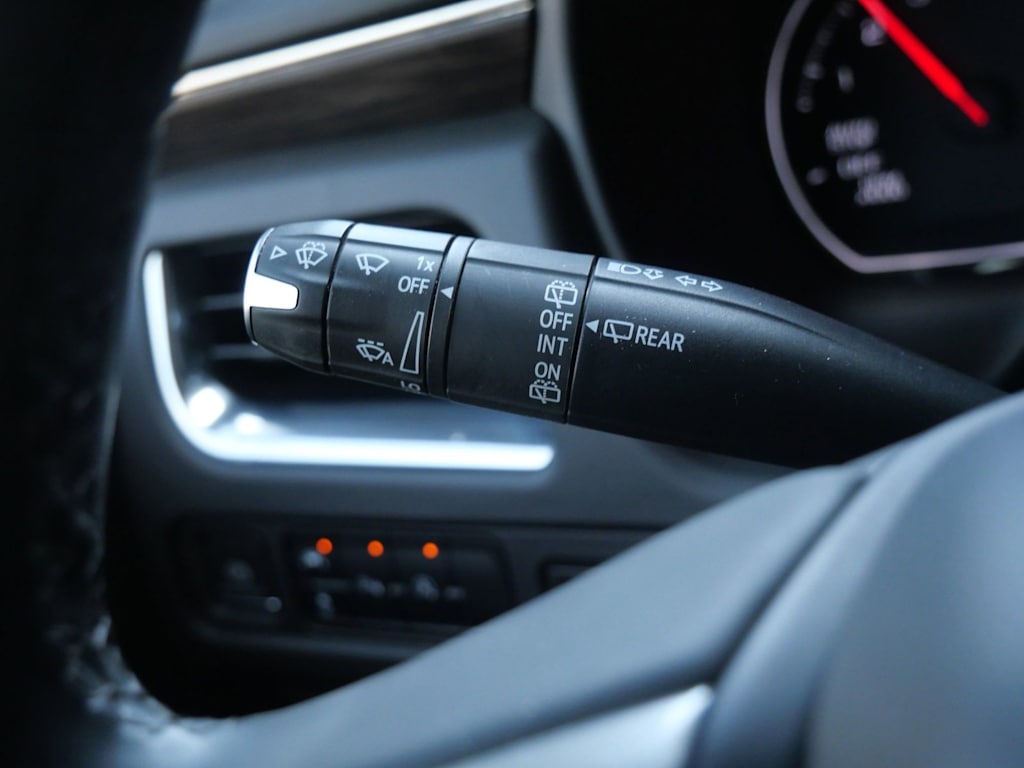 Thumbnail: 2023 Chevrolet Suburban - 21