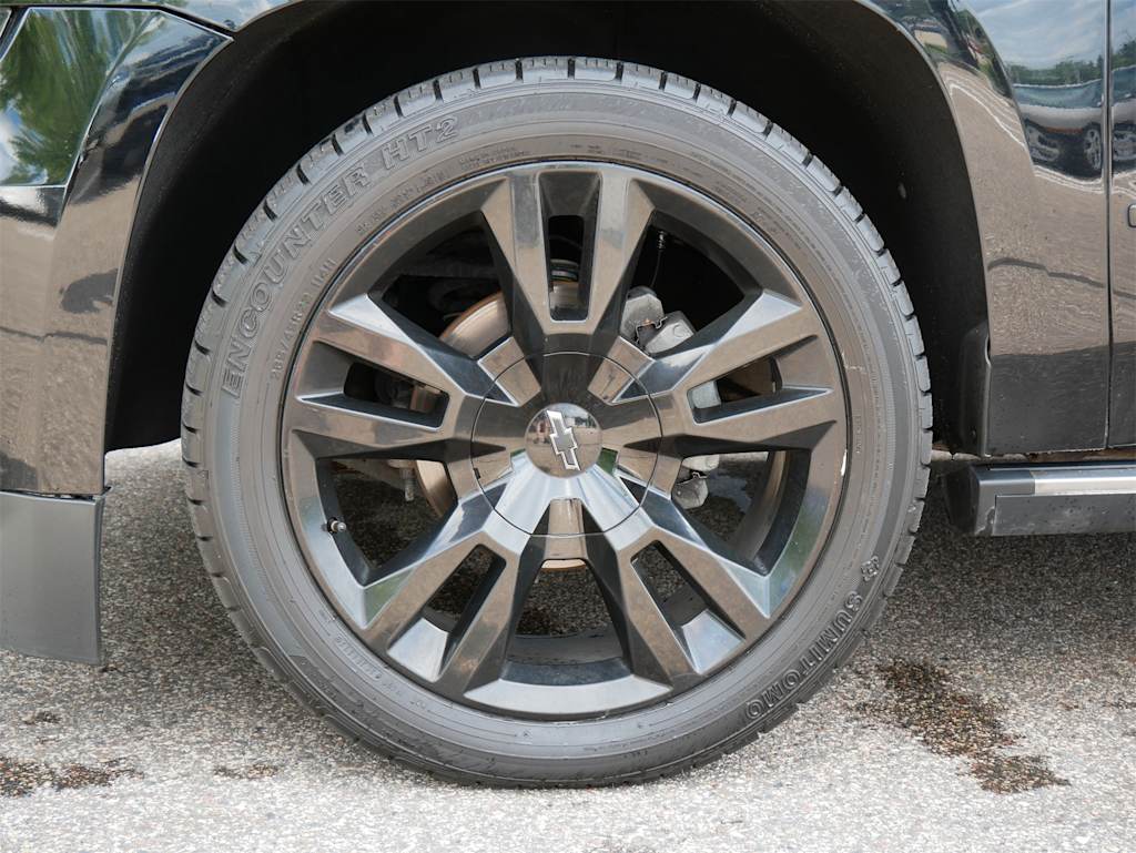 Thumbnail: 2017 Chevrolet Tahoe - 6