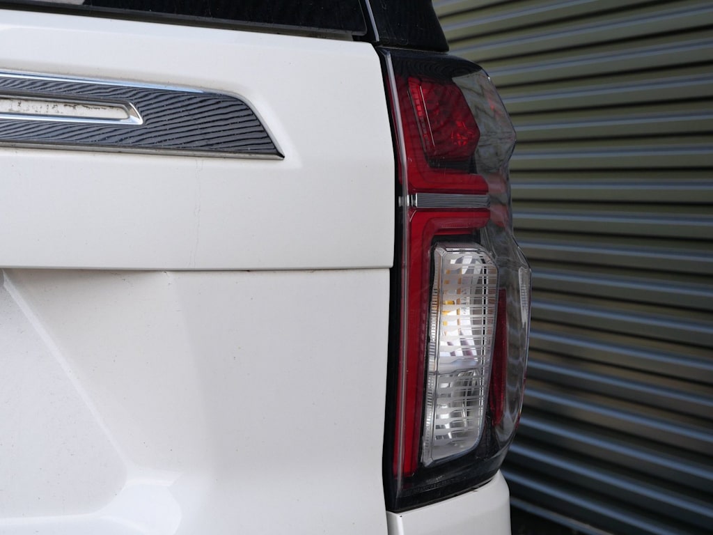 Thumbnail: 2022 Chevrolet Suburban - 9