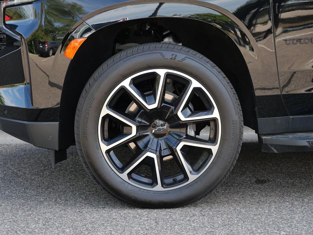 Thumbnail: 2023 Chevrolet Tahoe - 5