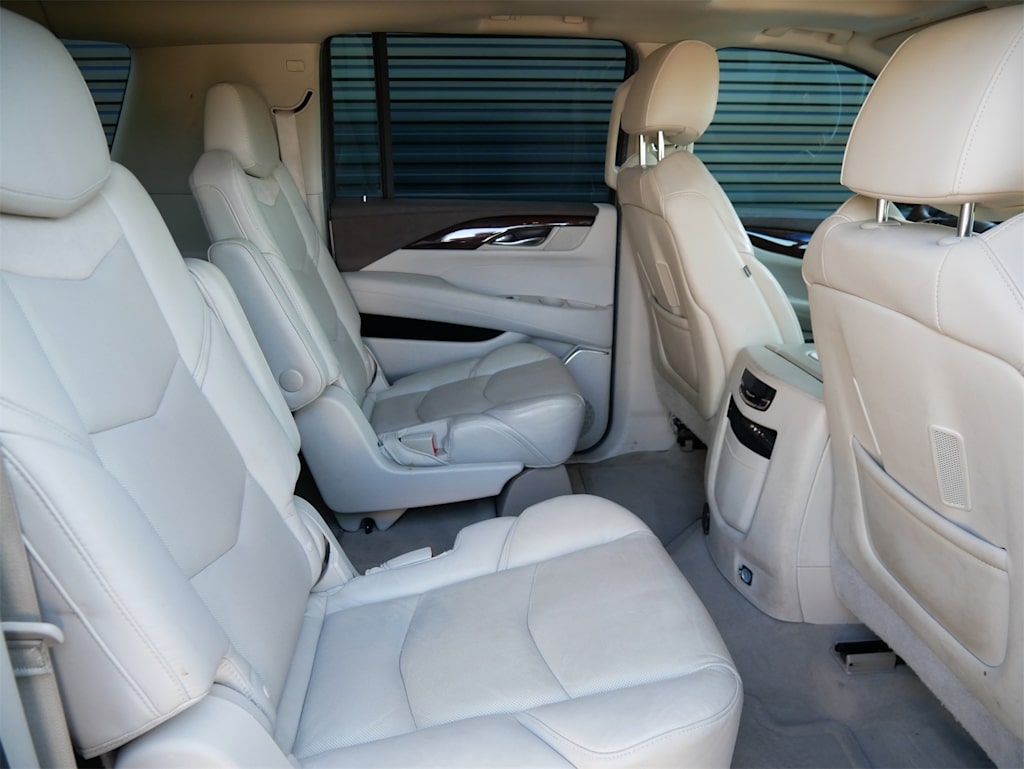 Thumbnail: 2016 Cadillac Escalade - 15