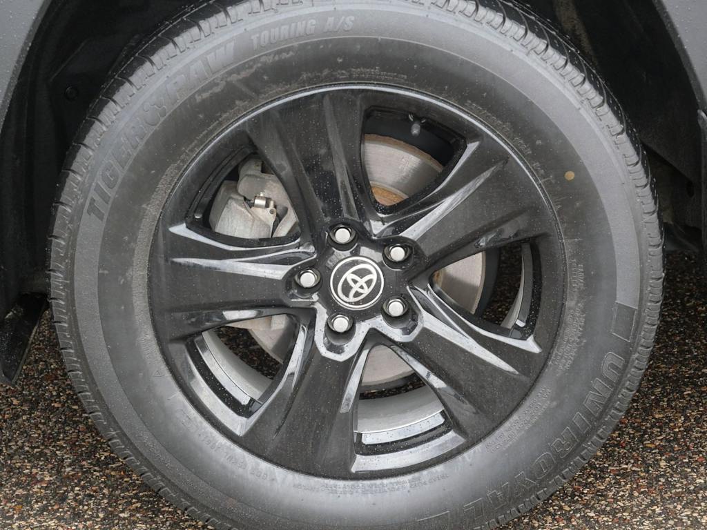 Thumbnail: 2021 Toyota RAV4 - 5