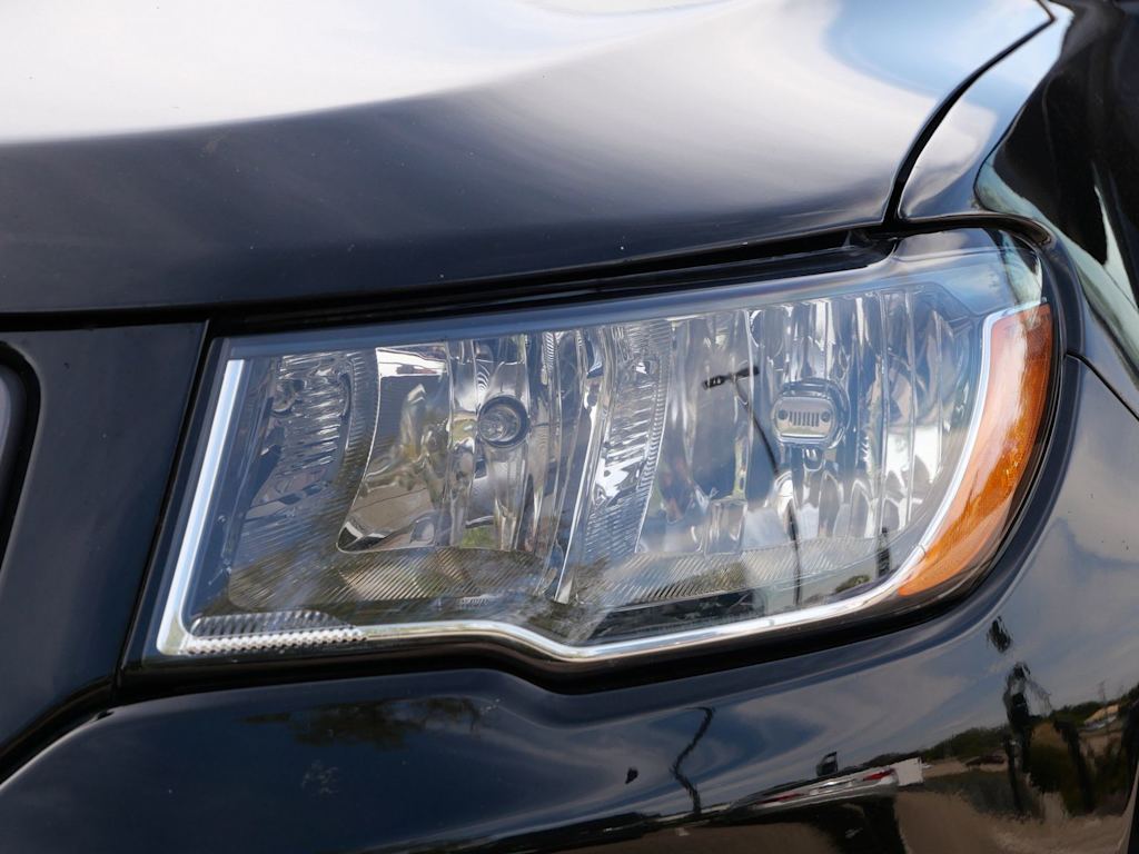 Thumbnail: 2020 Jeep Compass - 11