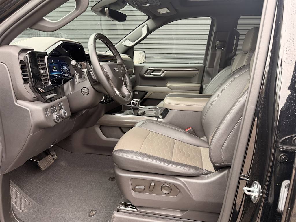 Thumbnail: 2023 Chevrolet Silverado 1500 - 8