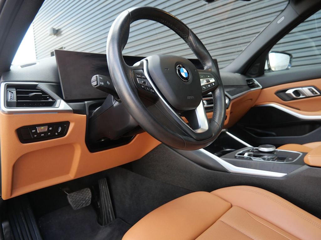 Thumbnail: 2023 BMW 3 Series - 2