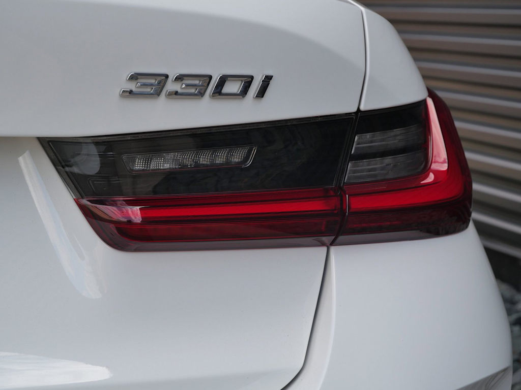 Thumbnail: 2023 BMW 3 Series - 13
