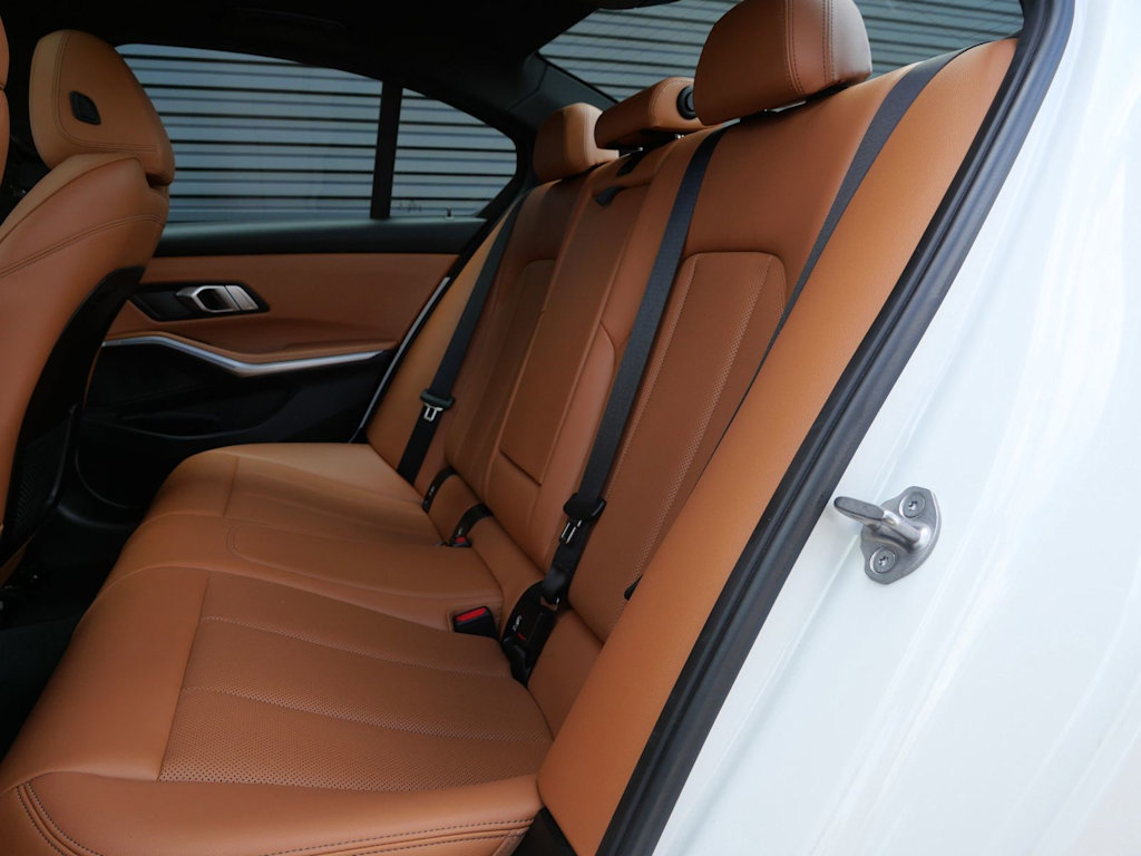 Thumbnail: 2023 BMW 3 Series - 6