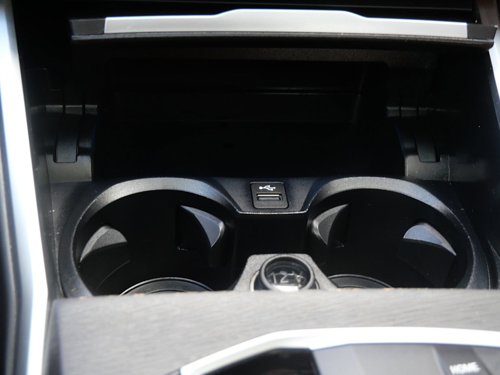Thumbnail: 2023 BMW 3 Series - 10