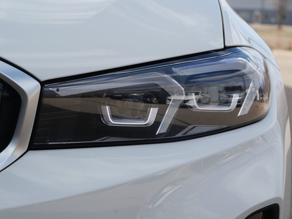 Thumbnail: 2023 BMW 3 Series - 12