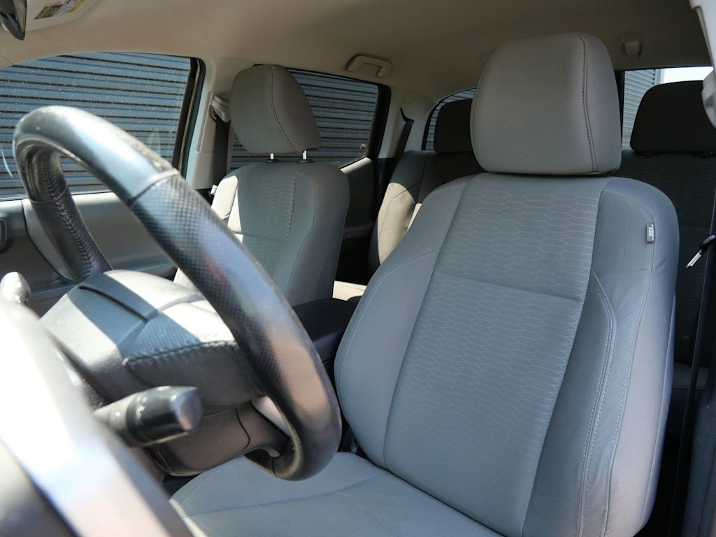 Thumbnail: 2016 Toyota Tacoma - 5