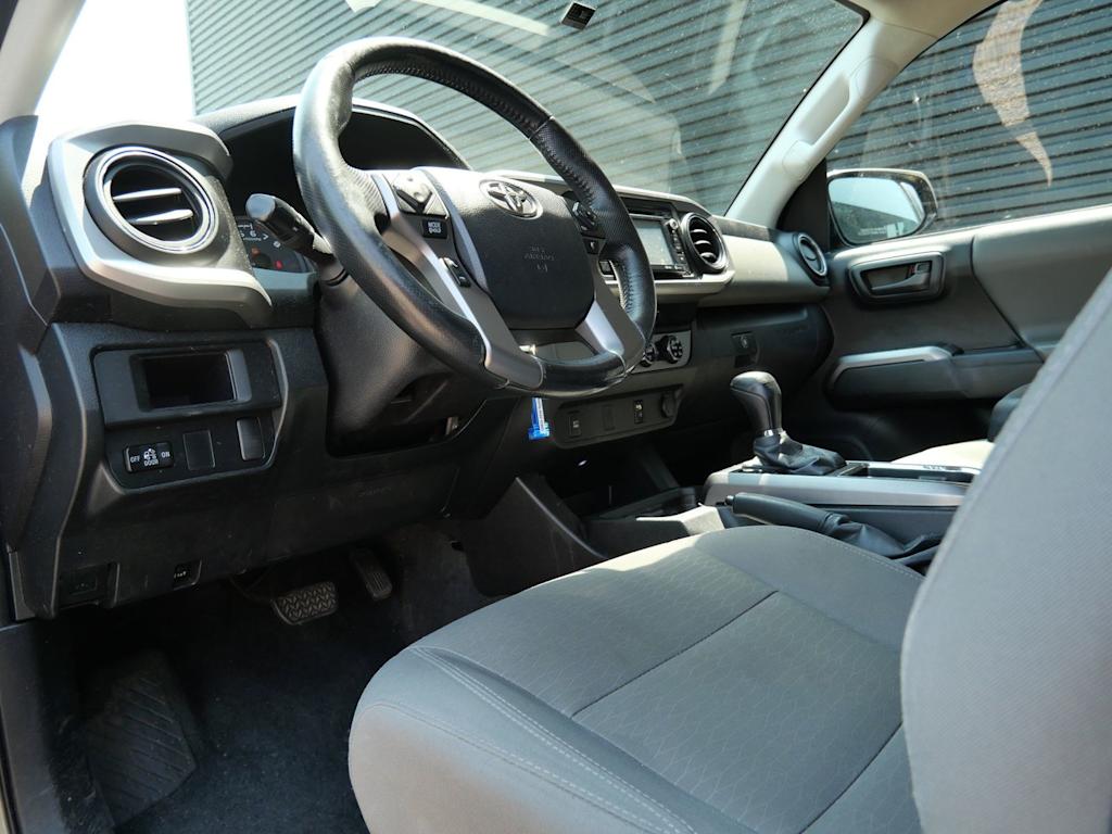 Thumbnail: 2016 Toyota Tacoma - 2