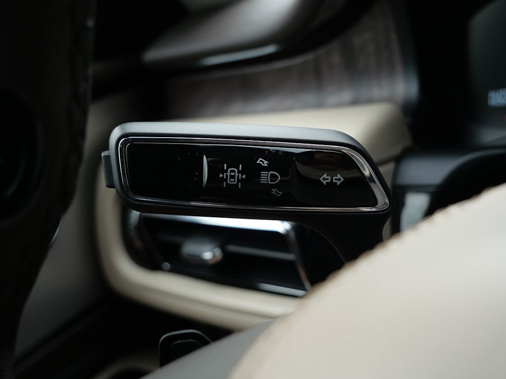 Thumbnail: 2022 Lincoln Aviator - 28