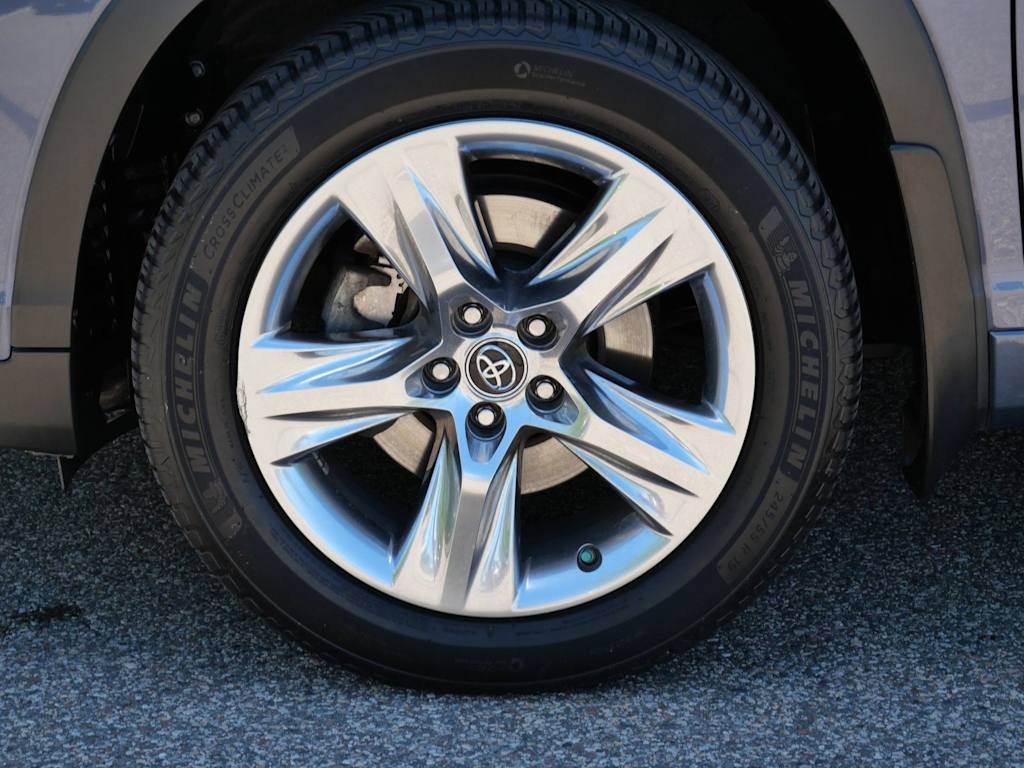 Thumbnail: 2018 Toyota Highlander - 5