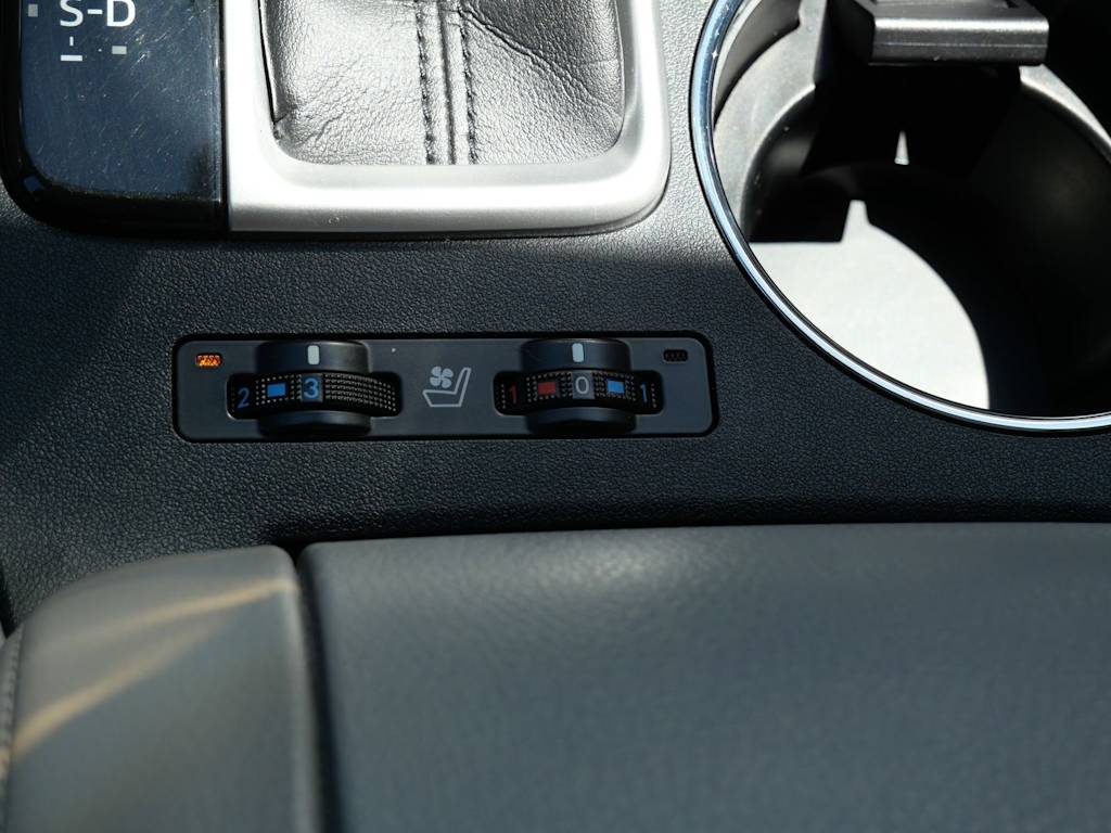 Thumbnail: 2018 Toyota Highlander - 10