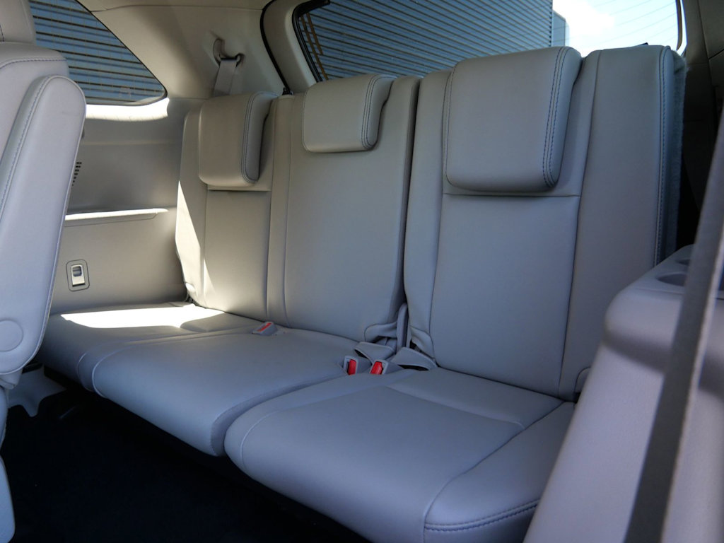 Thumbnail: 2018 Toyota Highlander - 17