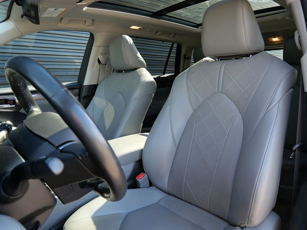 Thumbnail: 2021 Toyota Highlander - 6