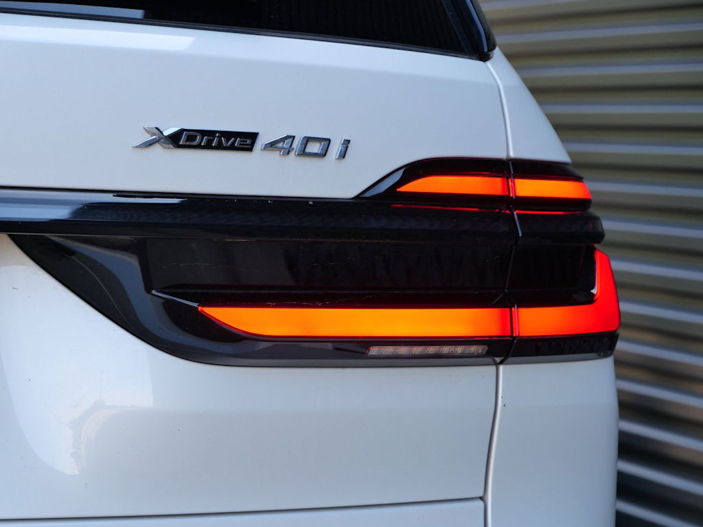 Thumbnail: 2025 BMW X7 - 13