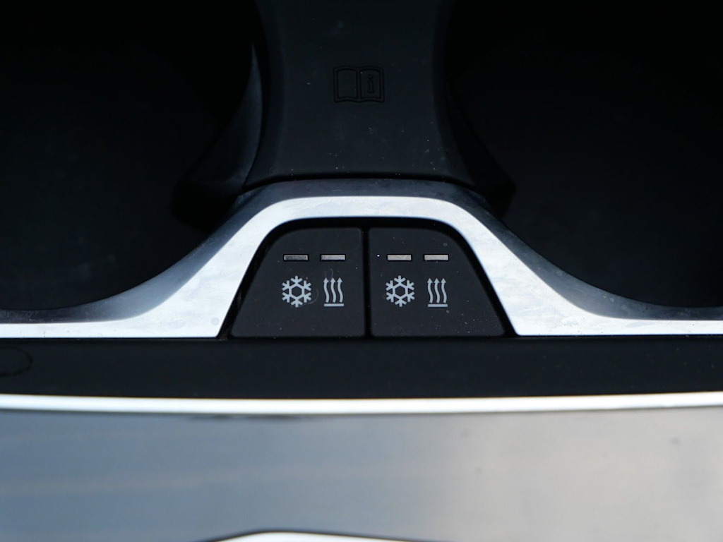 Thumbnail: 2025 BMW X7 - 23