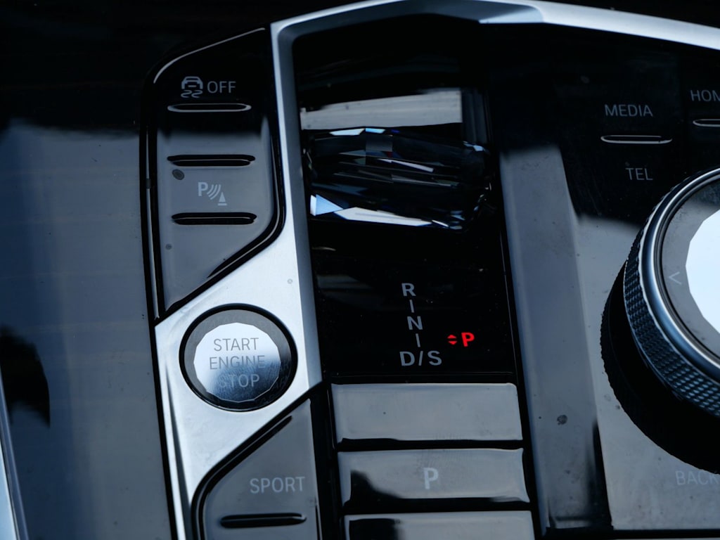Thumbnail: 2025 BMW X7 - 19