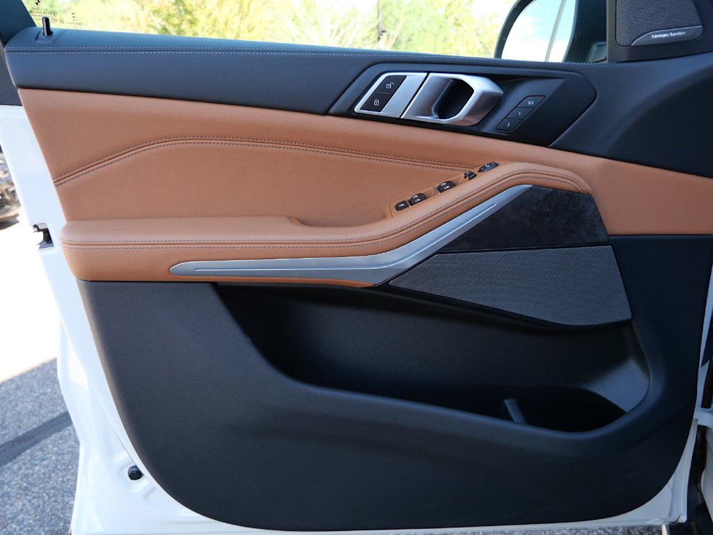Thumbnail: 2024 BMW X5 - 14