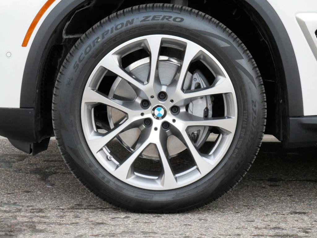 2025 BMW X5 xDrive40i 5