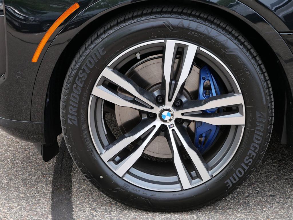 Thumbnail: 2026 BMW X7 - 5