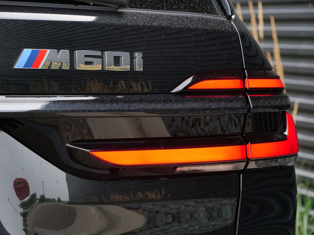 Thumbnail: 2026 BMW X7 - 13