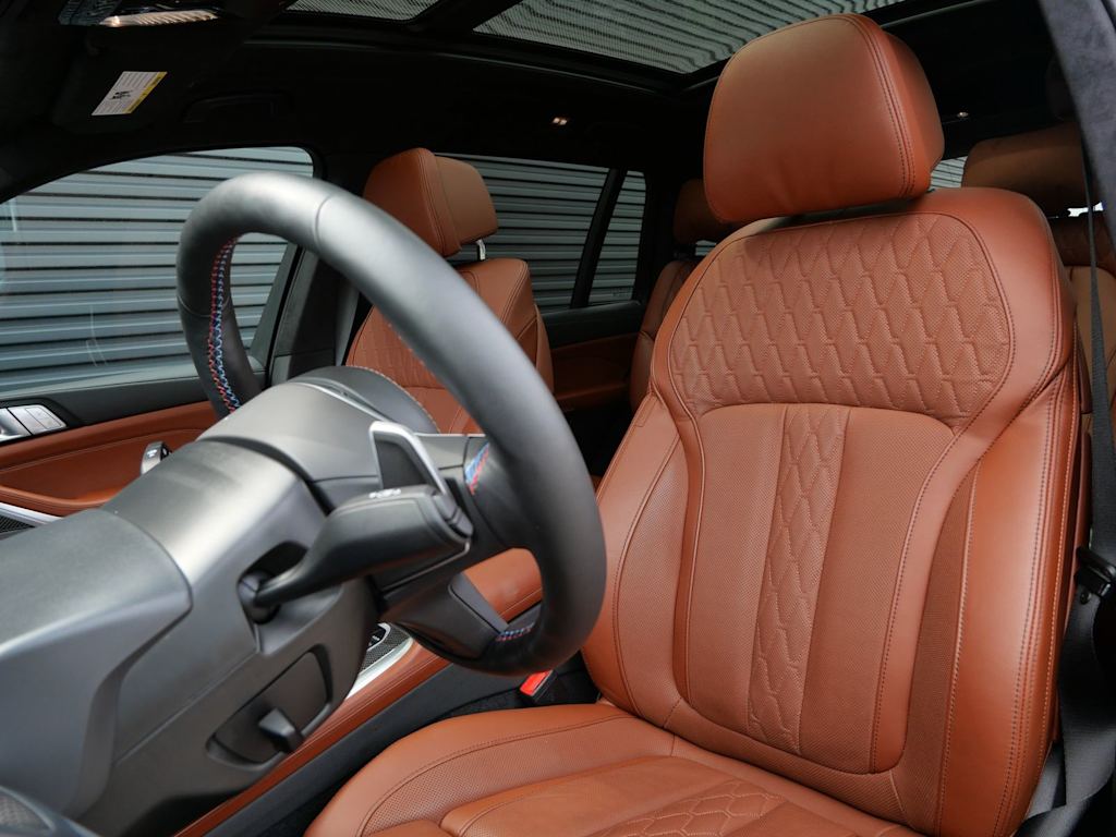 Thumbnail: 2026 BMW X7 - 6
