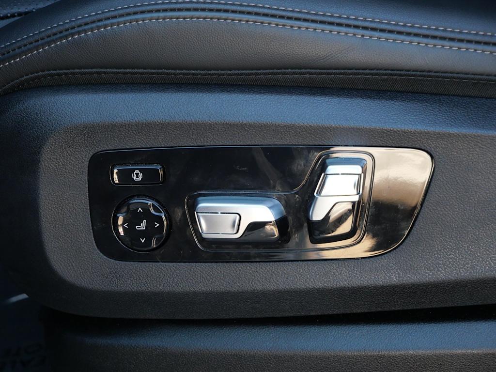 Thumbnail: 2026 BMW X5 - 17
