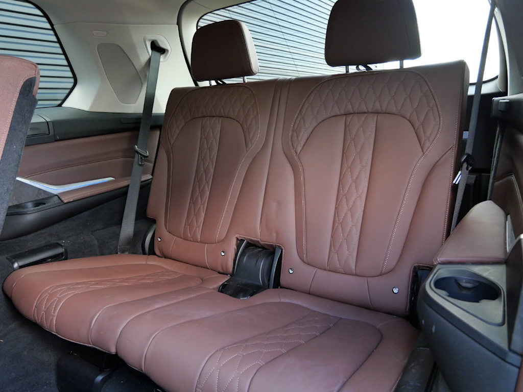Thumbnail: 2021 BMW X7 - 14