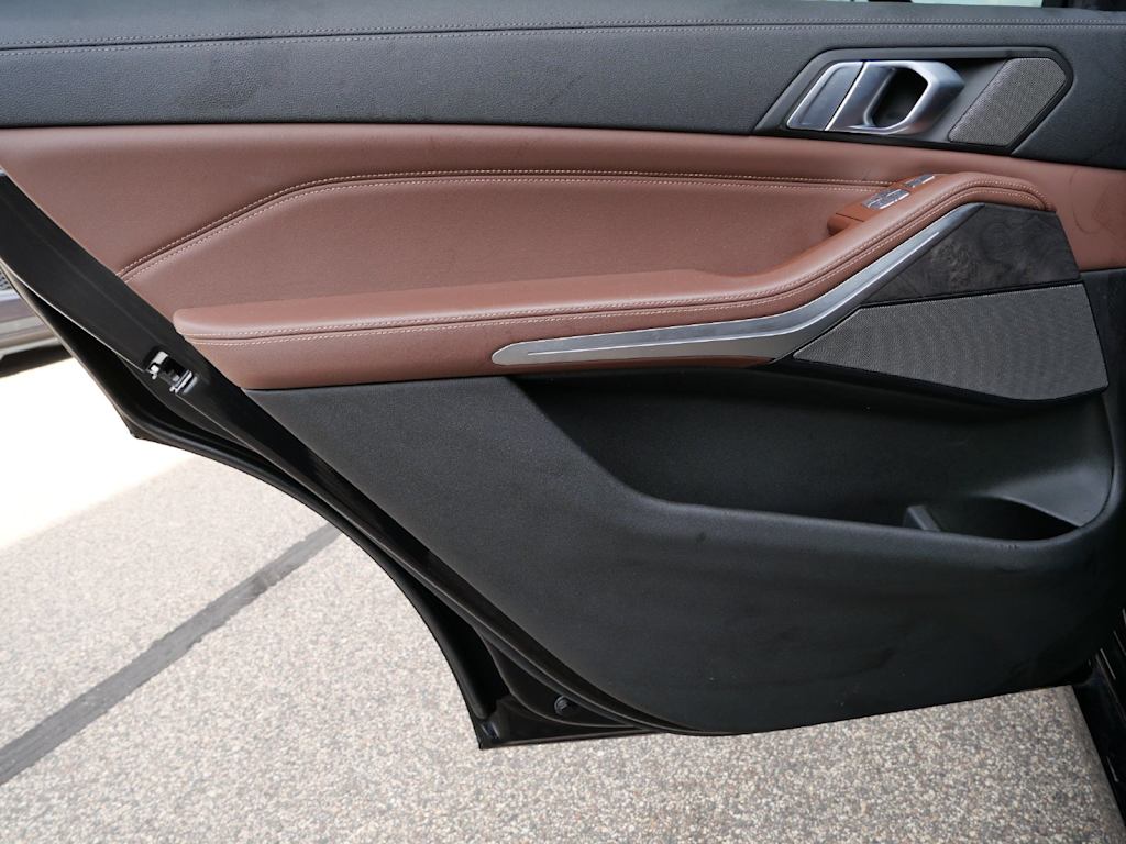 Thumbnail: 2021 BMW X7 - 14