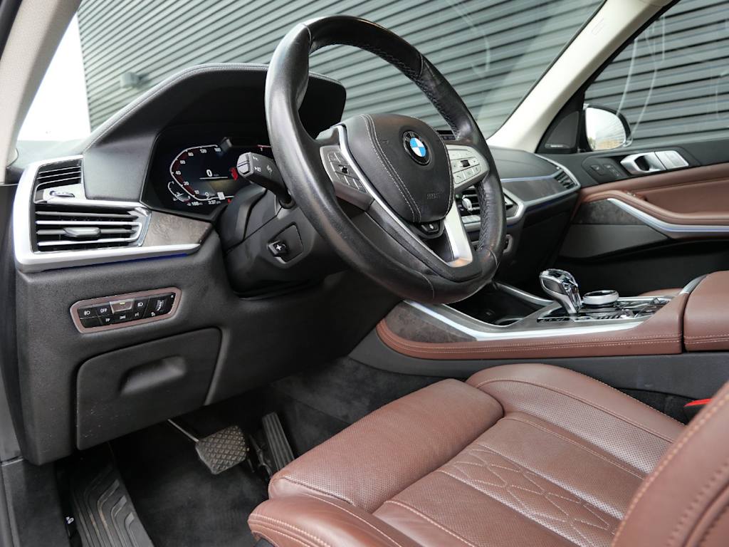 Thumbnail: 2021 BMW X7 - 2