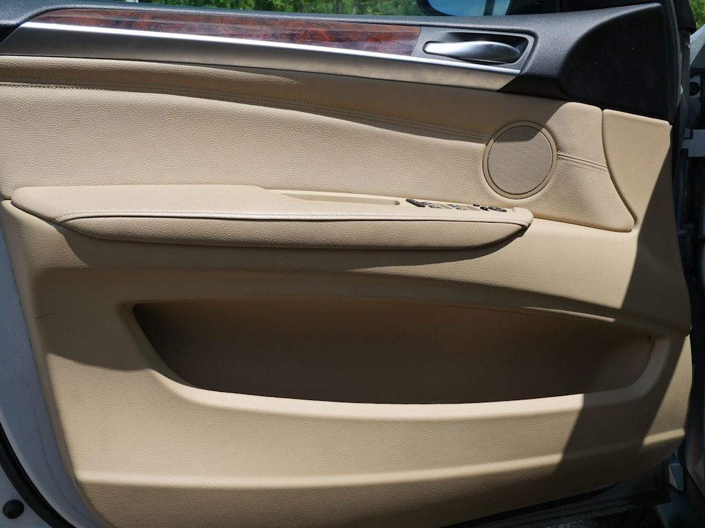 Thumbnail: 2013 BMW X5 - 11